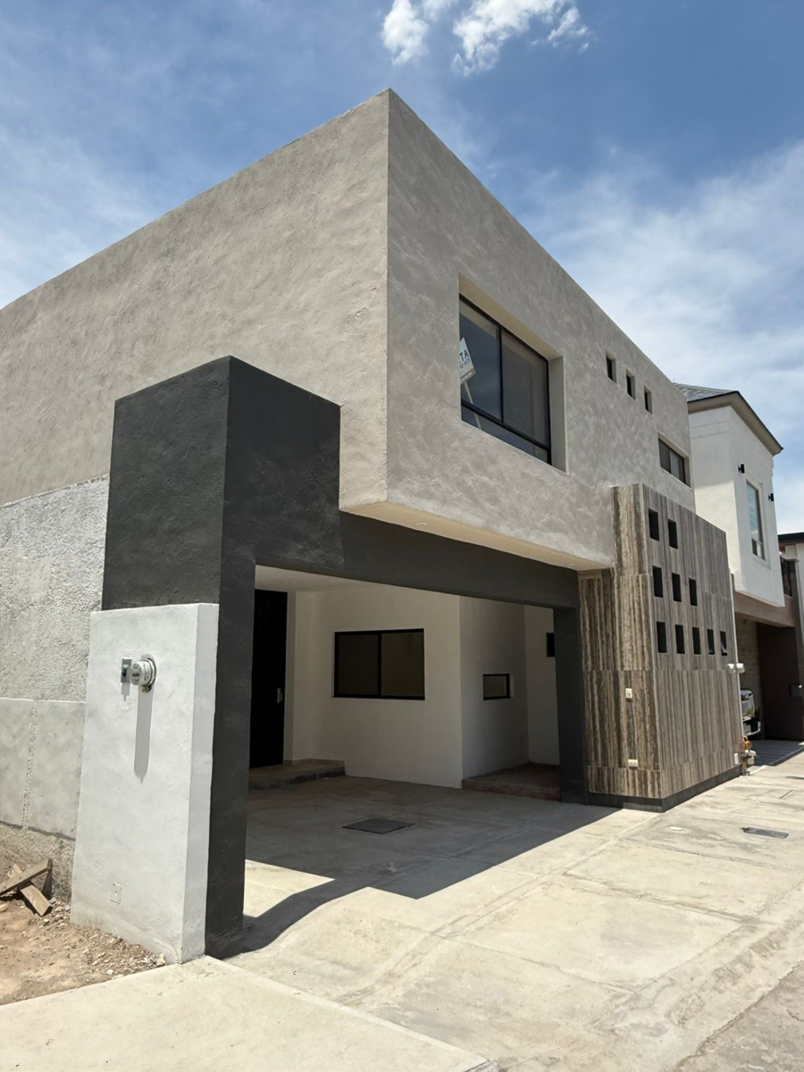 Casa en venta en Rincón de los Encinos, Saltillo — foto 1 de 15