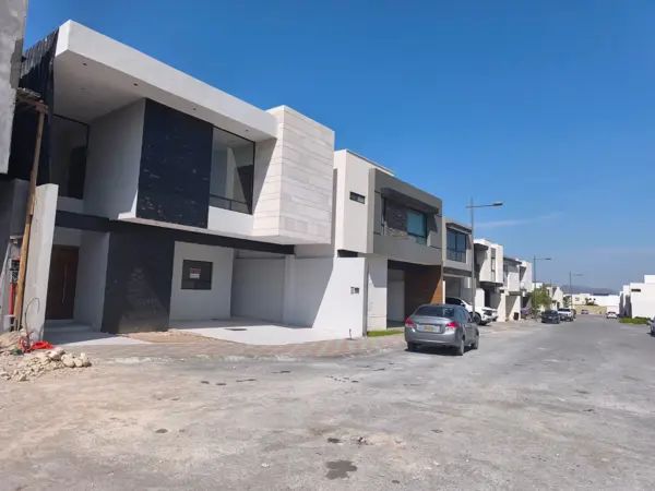 Casa en venta en Privanzas del Campestre, Arteaga — foto 2 de 23