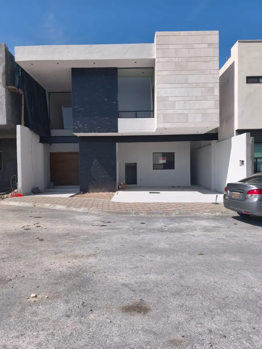 Casa en venta en Privanzas del Campestre, Arteaga — foto 1 de 23