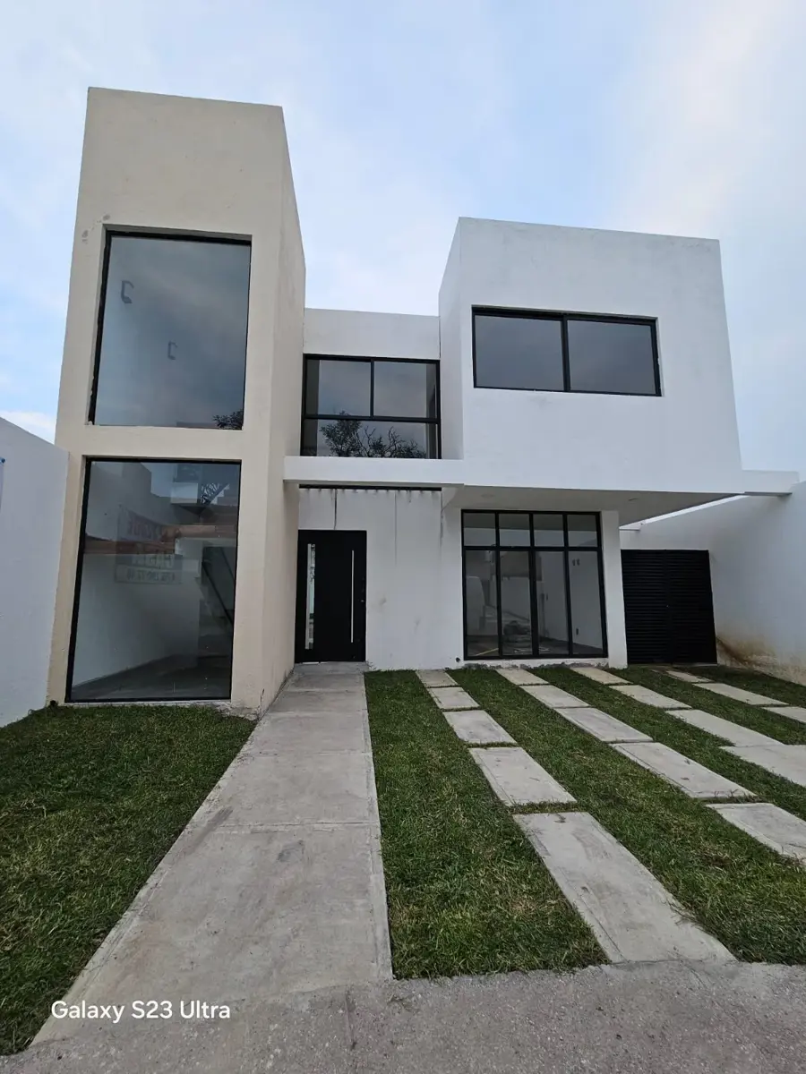 Casa en venta en Lomas de Cocoyoc, Atlatlahucan — foto 1 de 9