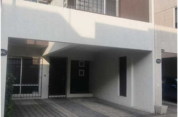 SE RENTA CASA EN TOLUCA,  AMUEBLADA EN VILLA TOSCANA