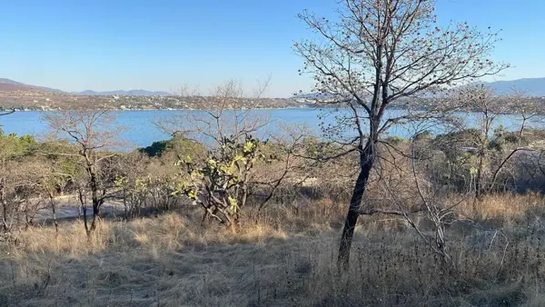 Terreno en venta en Tequesquitengo, Jojutla — foto 3 de 7