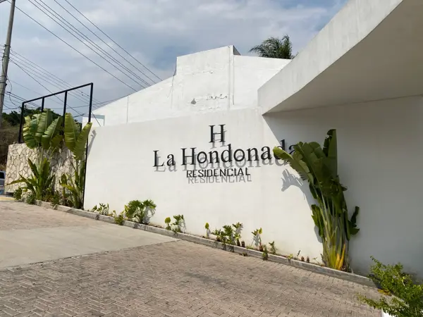 Terreno en venta en Lomas de Cocoyoc, Atlatlahucan — foto 2 de 9