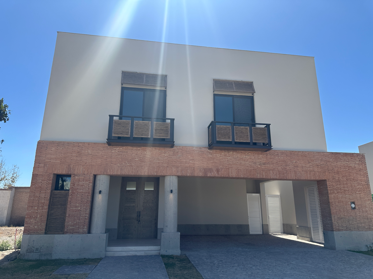 Casa en venta en La Cava, Gómez Palacio — foto 1 de 24