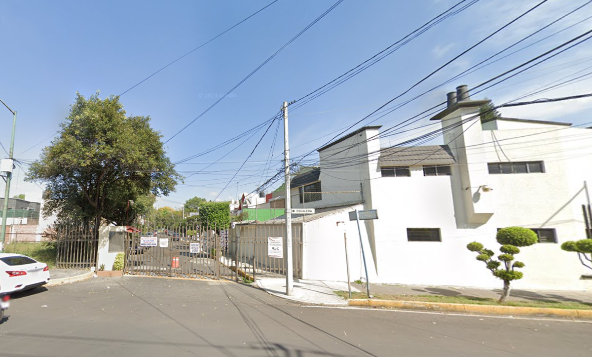 Casa en venta en Prado Coapa 1A Sección, Tlalpan — foto 1 de 16
