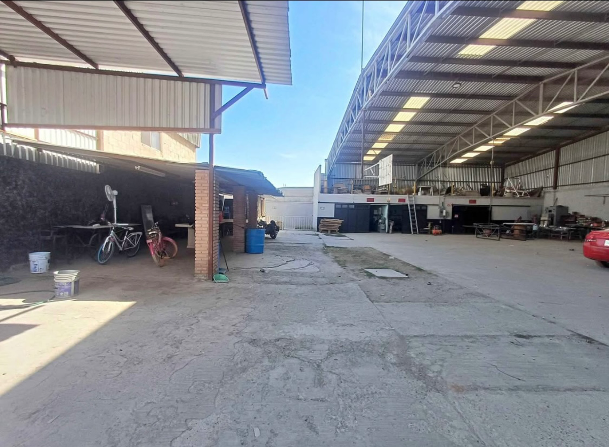 Bodega en venta en La Feria, Gómez Palacio — foto 1 de 18