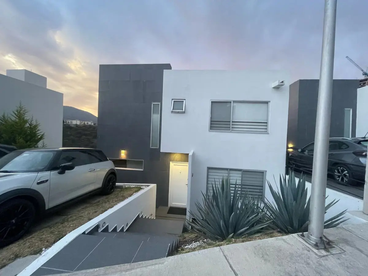 Casa en venta en Residencial Lago Esmeralda, Atizapán de Zaragoza — foto 1 de 26