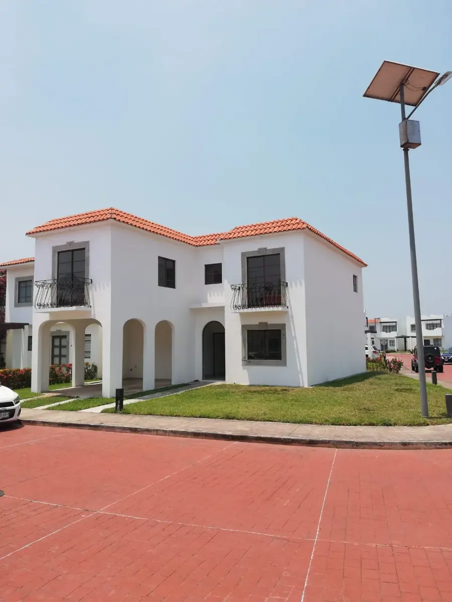Casa en venta en Nuevo Veracruz, Veracruz — foto 1 de 33