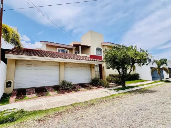 CASA BRIZUELA