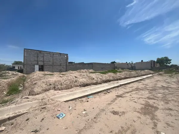 Terrenos en VENTA ideales para quinta o salón de fiestas en sector Viñedos