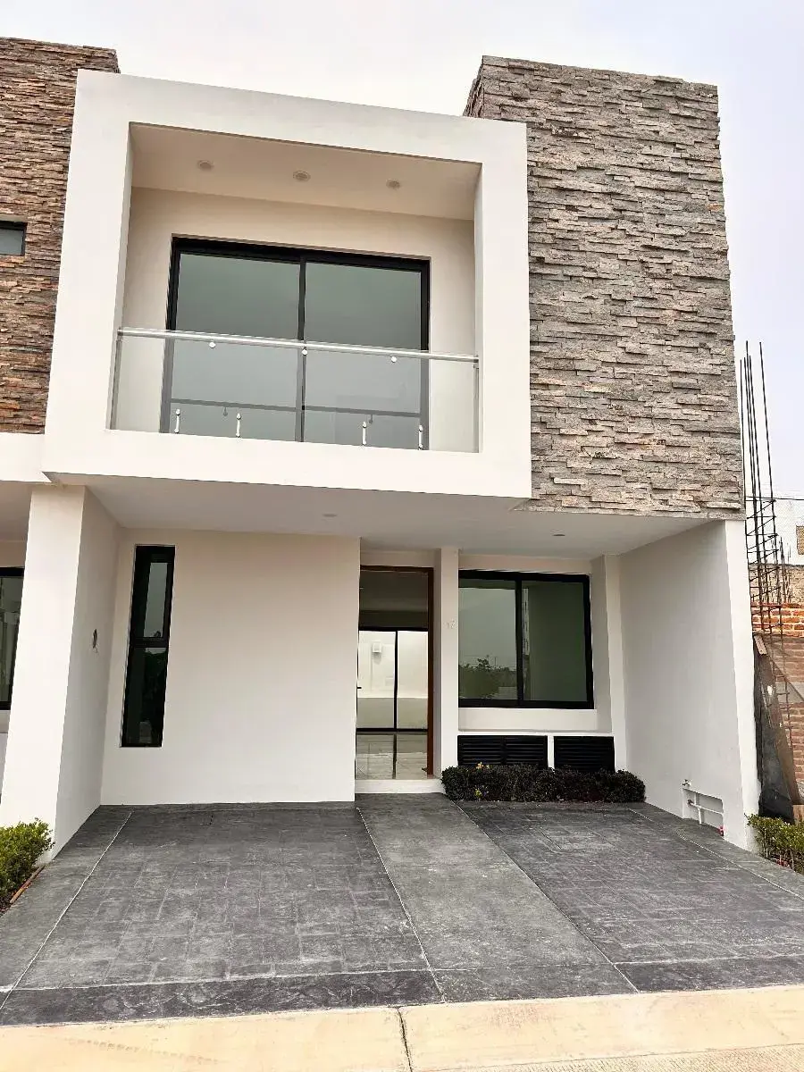 Casa en venta en Real de Valdepeñas, Zapopan — foto 1 de 9