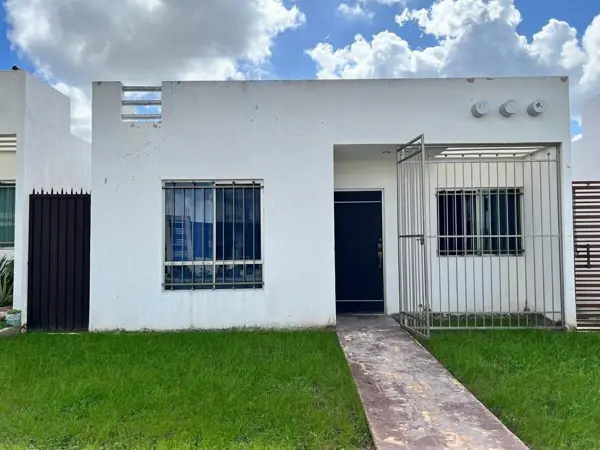 Casa en venta en Fraccionamiento Las Américas Mérida: Oportunidad Residencial