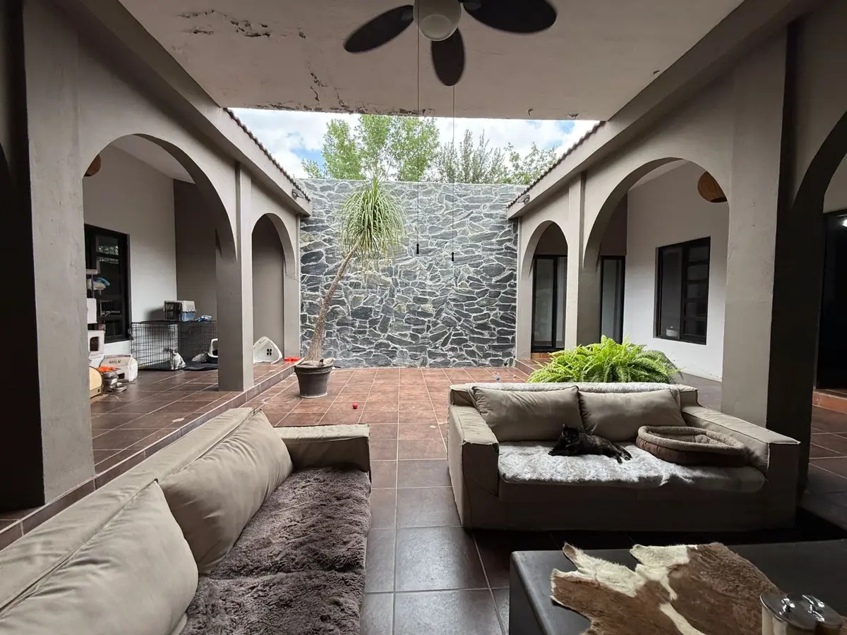 Quinta en venta en El Barrial, Santiago — foto 1 de 62