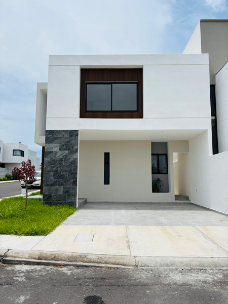 Casa en venta en Lomas de la Rioja, Alvarado — foto 2 de 25