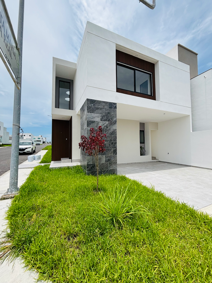Casa en venta en Lomas de la Rioja, Alvarado — foto 1 de 25