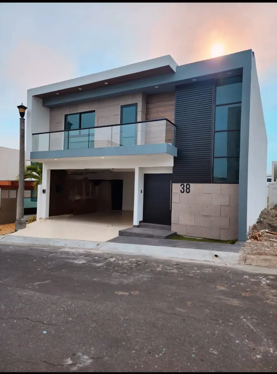 Casa en venta en Las Lomas Residencial, Alvarado — foto 1 de 30