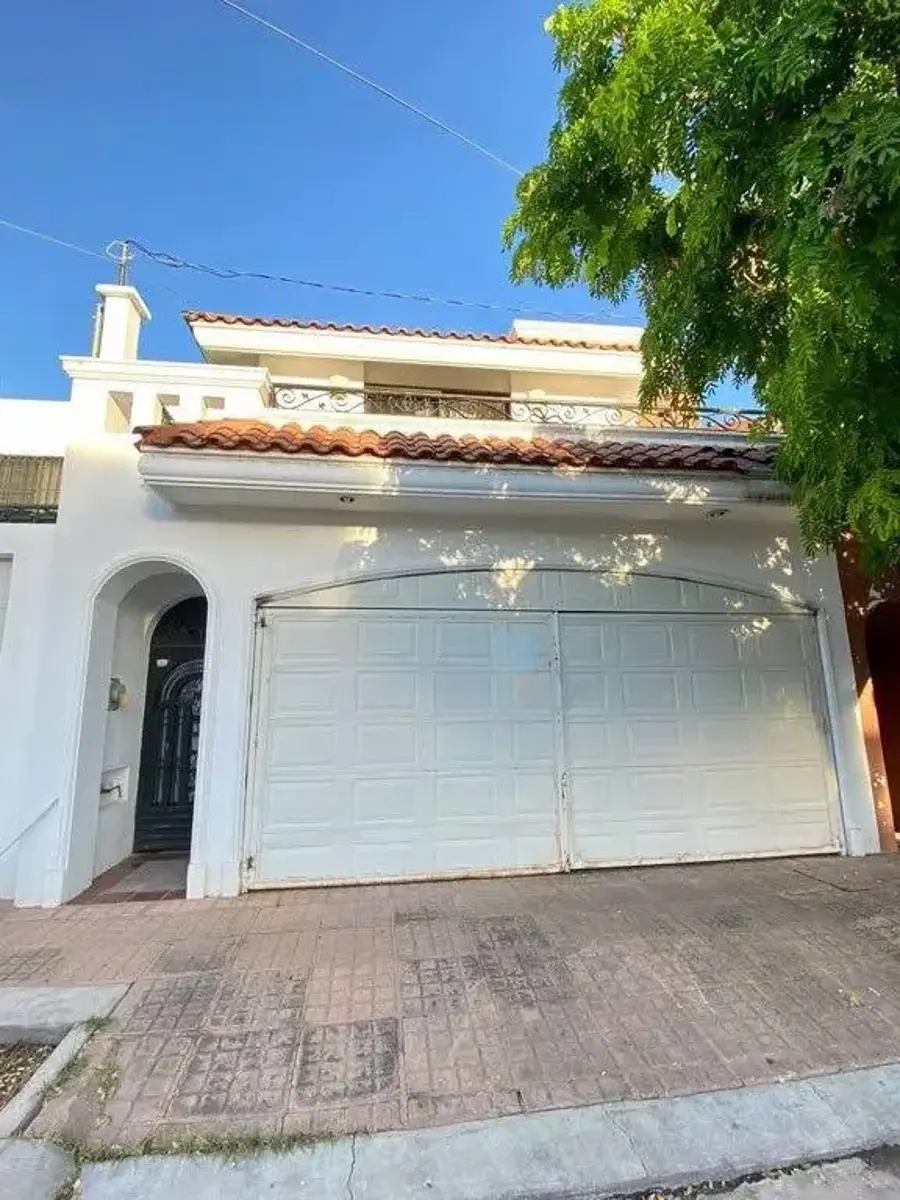 CASA EN VENTA Y RENTA EN COLONIA VILLA UNIVERCIDAD CULIACAN SINALOA CASA EN VENTA Y RENTA EN COLONIA VILLA UNIVERCIDAD CULIACAN SINALOA