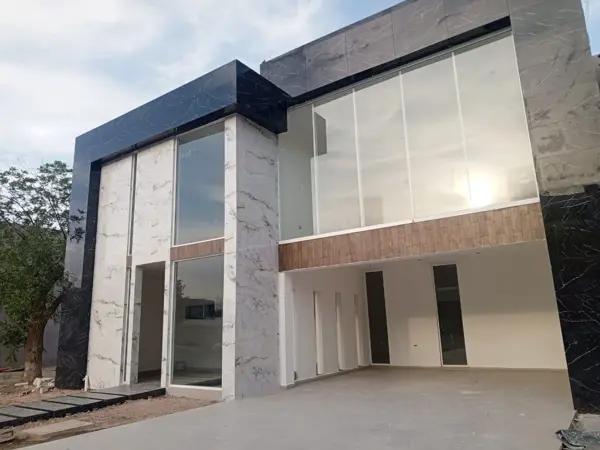 Casa en venta en Las Trojes, Torreón — foto 2 de 35