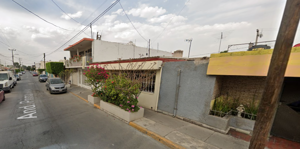CASA EN VENTA EN VILLA DE LAS FLORES