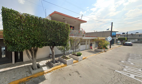 Casa en venta en Villa de las Flores 1a Sección (Unidad Coacalco), Coacalco de Berriozábal — foto 2 de 10
