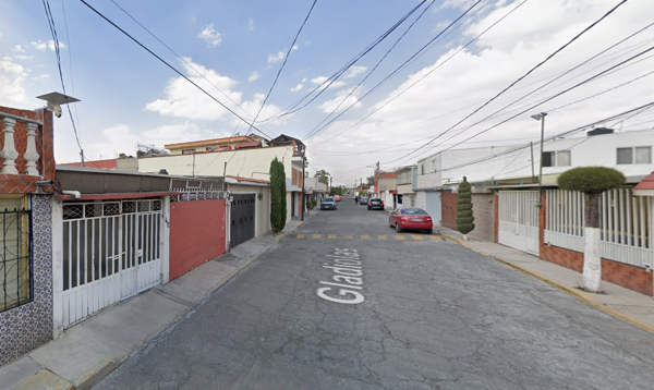 Casa en venta en Villa de las Flores 1a Sección (Unidad Coacalco), Coacalco de Berriozábal — foto 3 de 10