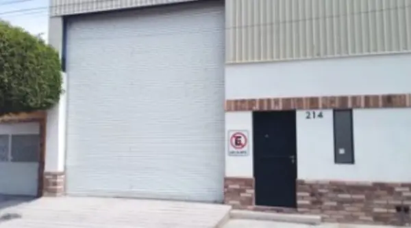 BODEGA EN RENTA CON OFICINA CERCANA A MERCADO DE ABASTOS TORREON