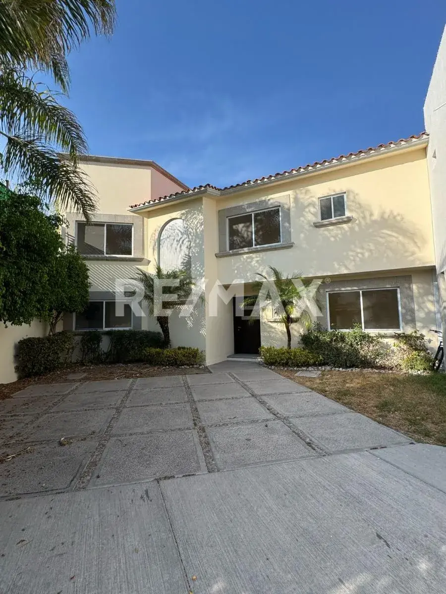 Casa en venta en Las Alamedas, Celaya — foto 1 de 21