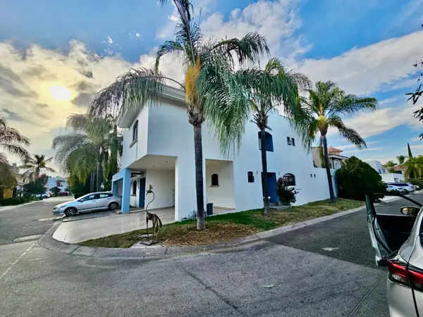 Excelente Ubicacion Venta Residencia Coto Jacarandas Puertas del Tule Zapopan Jal $10'950,000 Mn