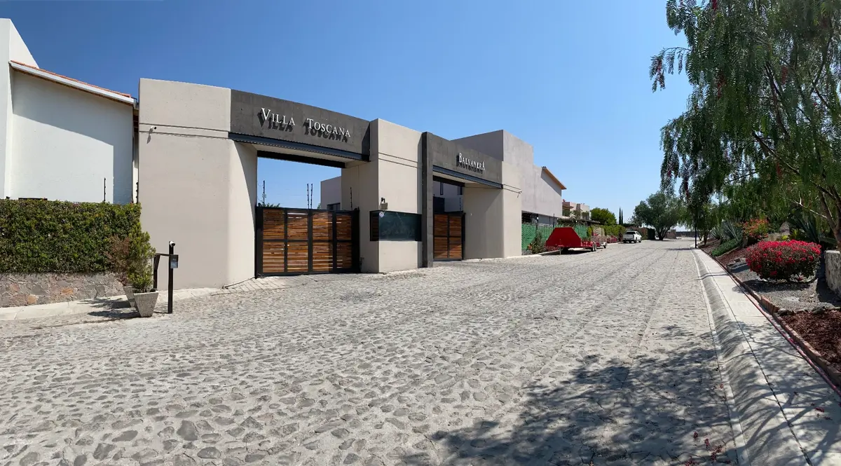 Terreno en venta en Balvanera Polo y Country Club, Corregidora — foto 1 de 30