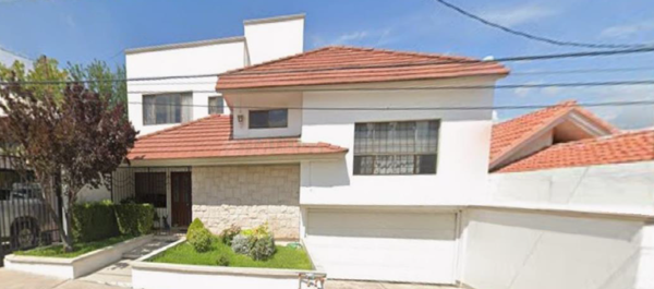 Amplia casa en venta en Las Quintas, Chihuahua - Oportunidad sin hipoteca