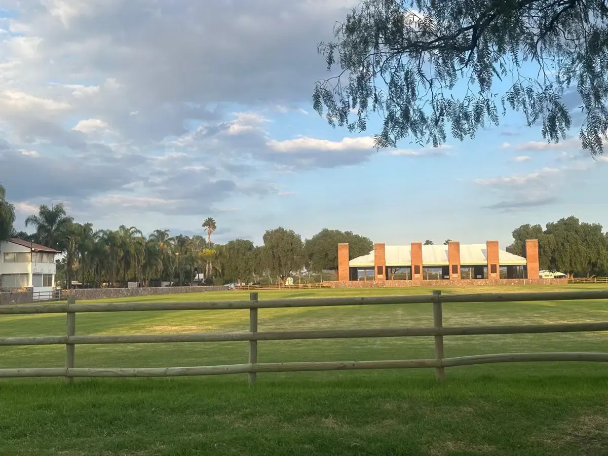 Terreno en venta en Balvanera Polo y Country Club, Corregidora — foto 1 de 7