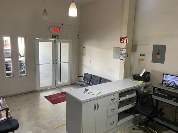 Local en venta en Navarro, Torreón — foto 2 de 33