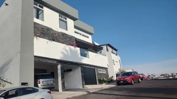 Casa en venta en Hacienda Real Tejeda, Corregidora — foto 2 de 37