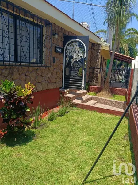 Casa en venta en Oblatos, Guadalajara — foto 2 de 14