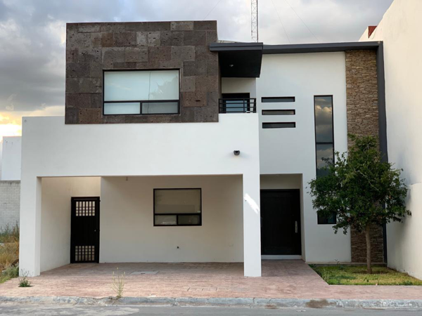 Casa en Renta – Privanzas del Campestre (Fracc. Privado) al Norte de Saltillo — foto 1 de 14