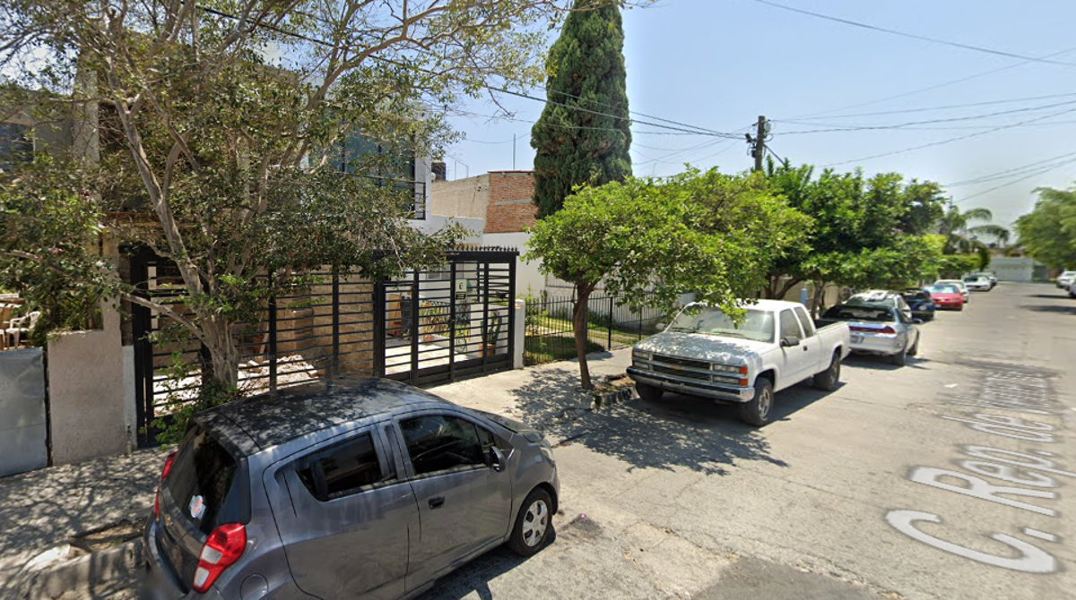 Casa en venta en Colonial Tlaquepaque, San Pedro Tlaquepaque — foto 1 de 10