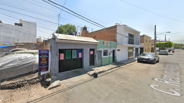 VENDO CASA EN QUINTERO, TLAQUEPAQUE-JAL