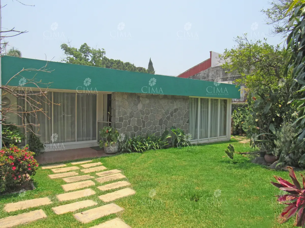 Casa en venta en Los Volcanes, Cuernavaca — foto 1 de 18
