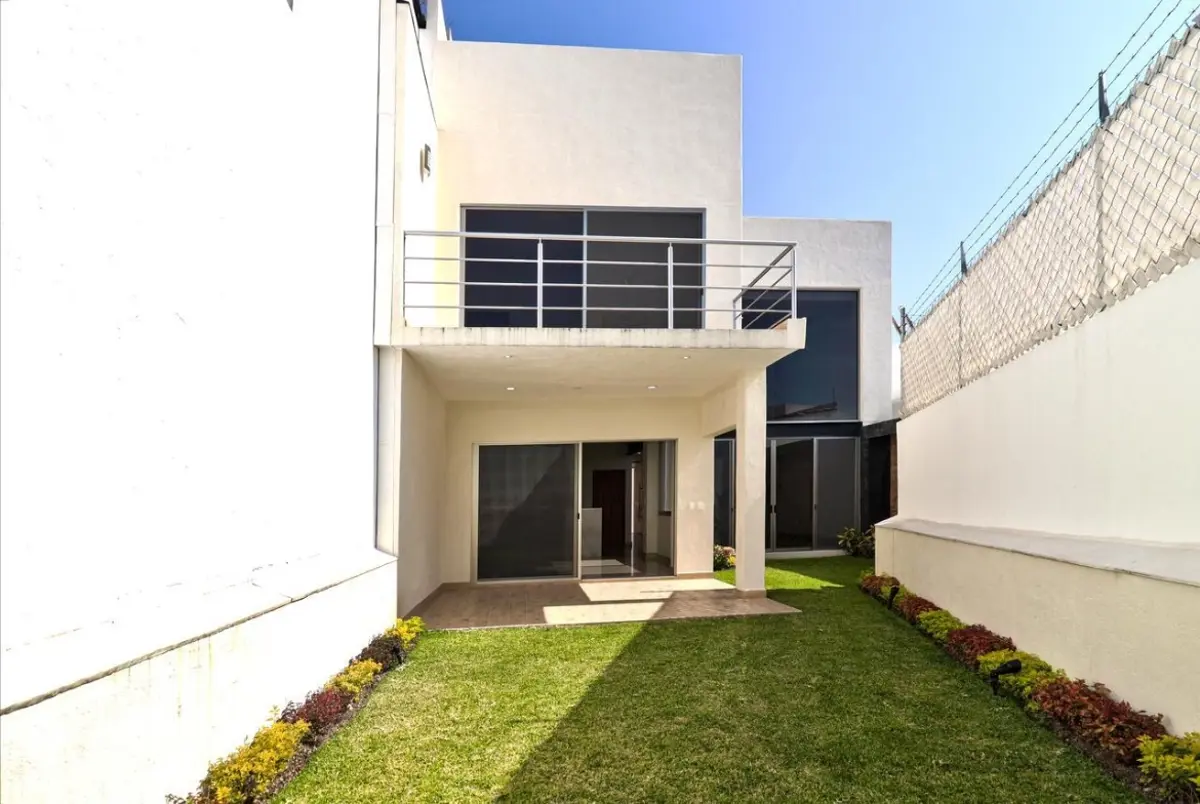 Casa en venta en Jardines de Delicias, Cuernavaca — foto 1 de 24