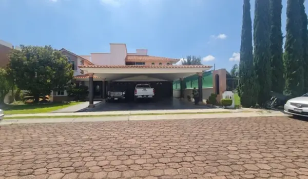 Casa en venta en Bosques de la Huerta, Morelia — foto 2 de 10