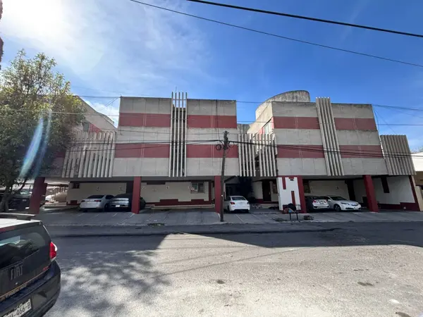 Edificio en venta en Republica Oriente, Saltillo — foto 2 de 3