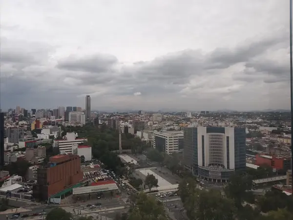 Departamento tipo loft a estrenar en University Tower, Piso 19, con vista directa a Reforma.