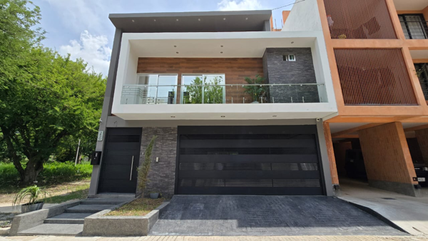 CASA EN VENTA,PRIVADA BLVD LAGUITOS, 4 RECAMARAS, TUXTLA GUTIERREZ, CHIAPAS CASA EN VENTA,PRIVADA BLVD LAGUITOS, 4 RECAMARAS, TUXTLA GUTIERREZ, CHIAPAS