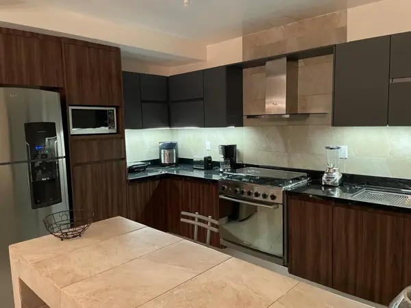Renta de casa amueblada en Puerta Natura, Villa de Pozos con Alberca y Gimnasio.