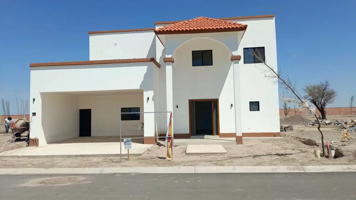 Casa en venta en Hacienda del Rosario, Torreón — foto 1 de 44