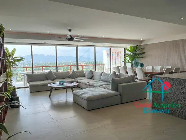 Depa de playa con terraza y vista parcial al mar