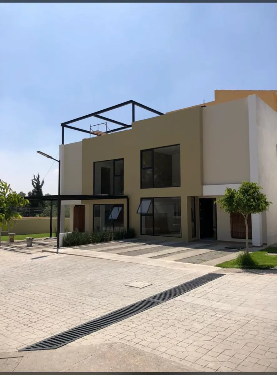 Casa en venta en San Juan Totoltepec, Naucalpan de Juárez — foto 1 de 15