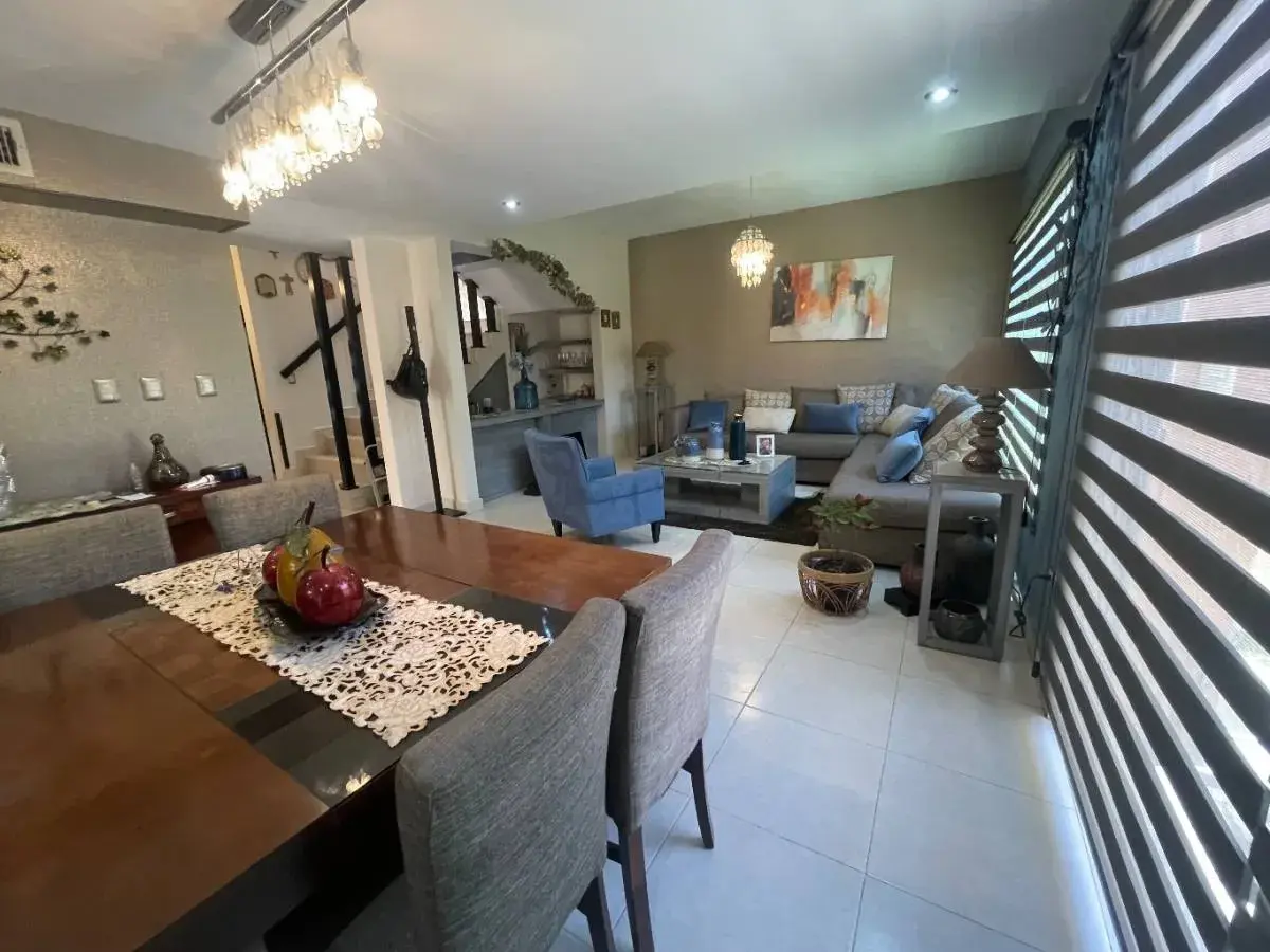 Vista 4 de Venta casa en Villas del Renacimiento