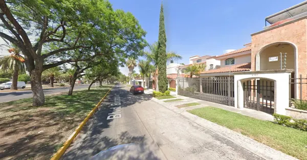 Casa en venta en Bugambilias, Zapopan — foto 3 de 12