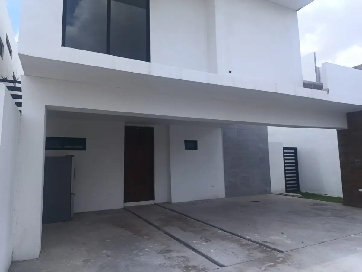 Casa en venta en Villas del Renacimiento, Torreón — foto 1 de 15